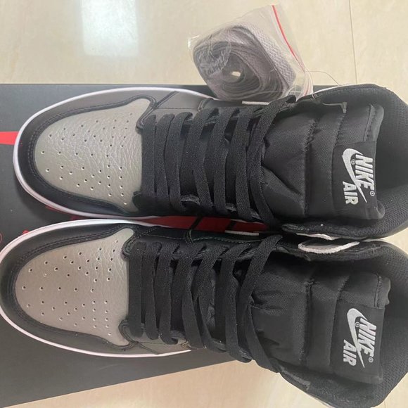 Air Jordan 1 Retro High Shadow
